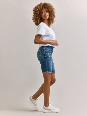 Women's Fever Bermuda Short in Whats Happening alternative view 2