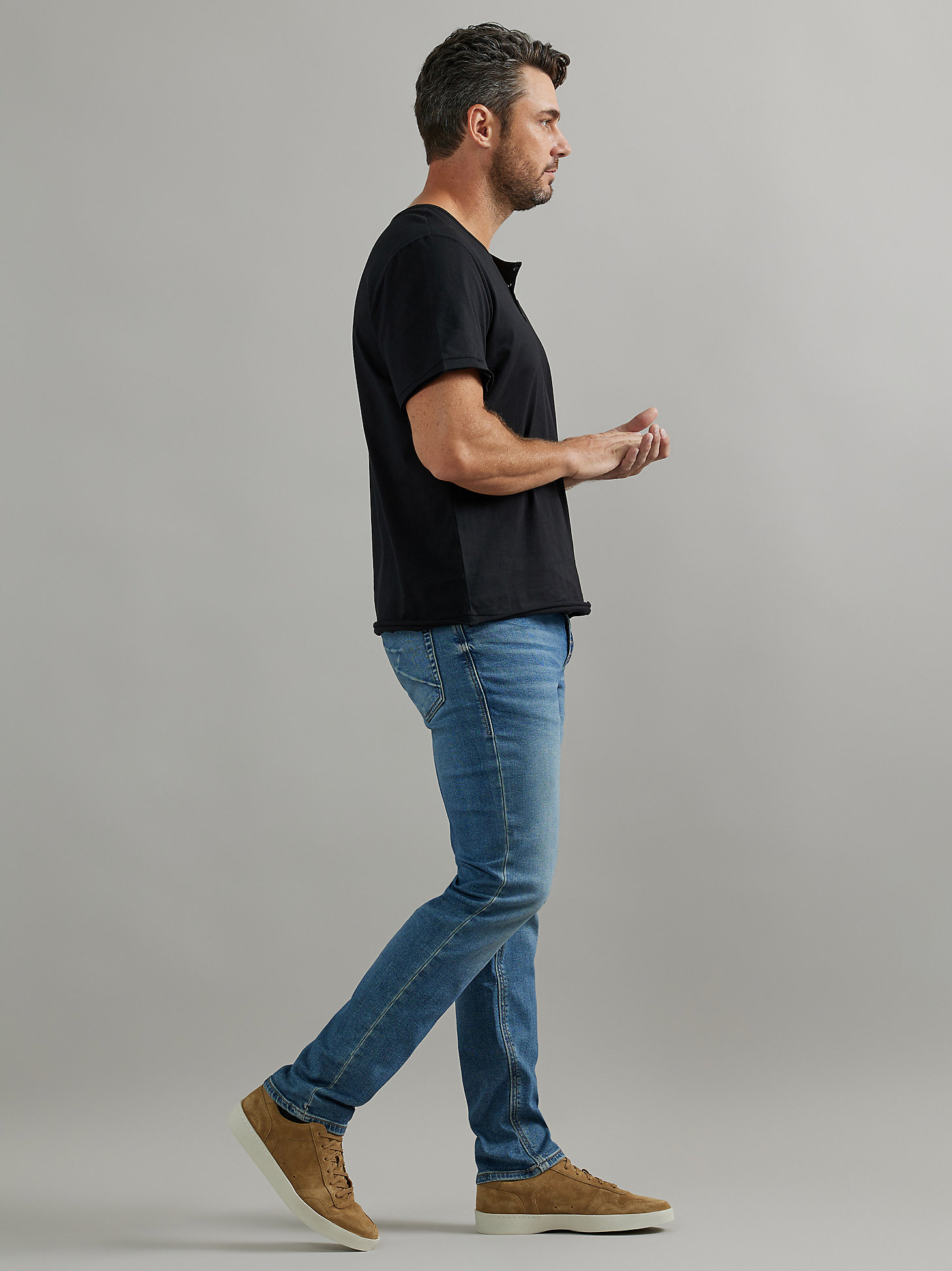 Men's Colburg Slim Fit Straight Jean in Ignition alternative view 7