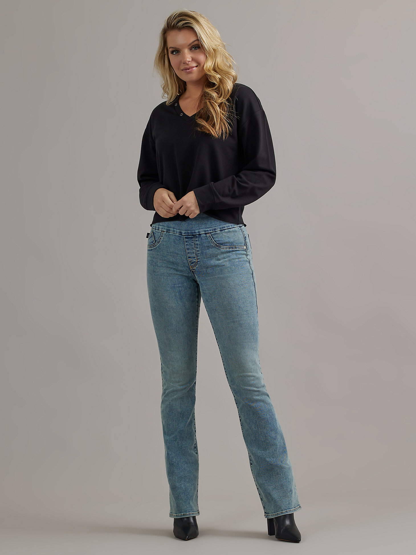 Women's Fever Bootcut Jean in Comatose main view