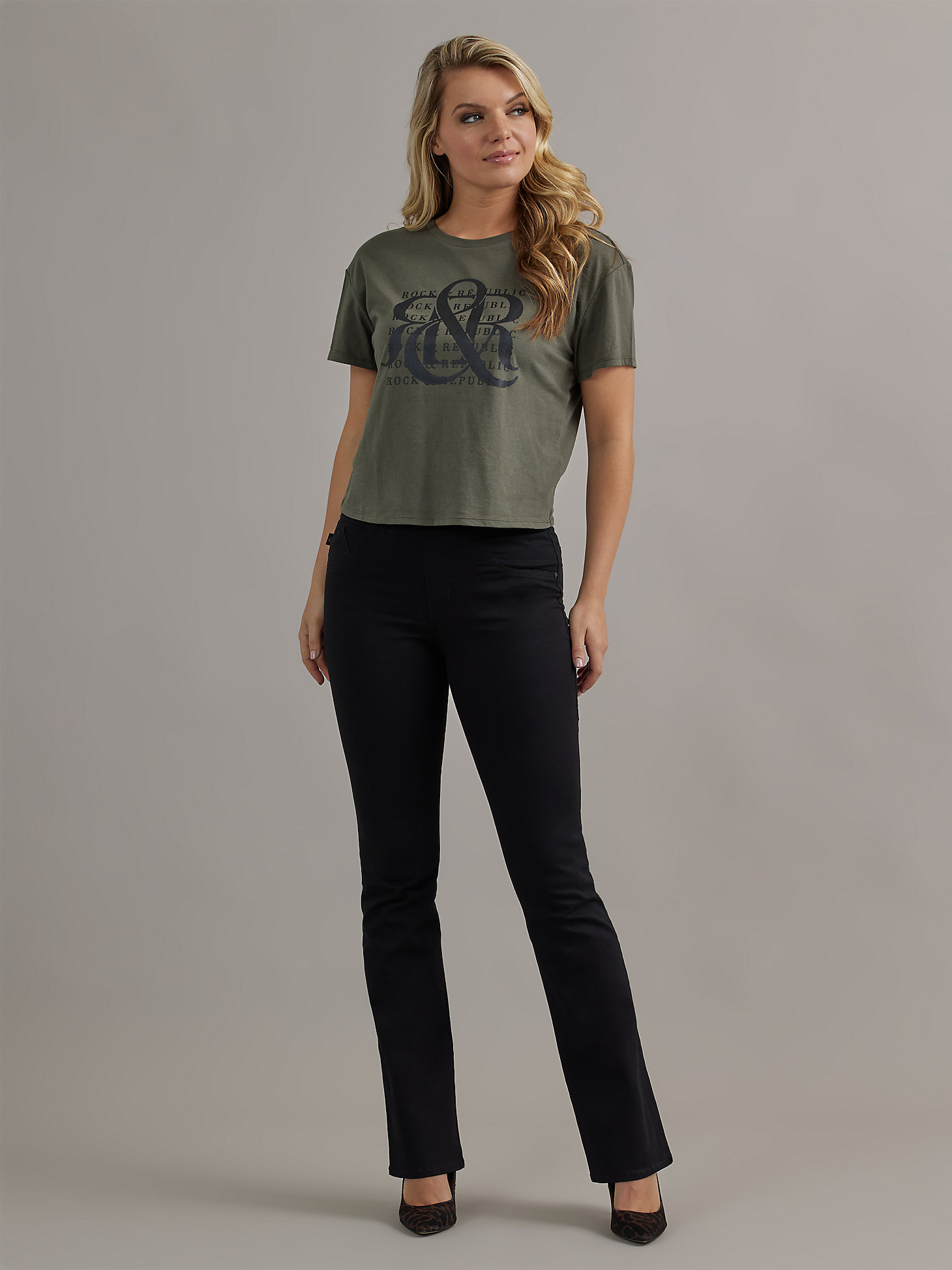 Short Sleeve Repeat Logo Tee in Olive main view
