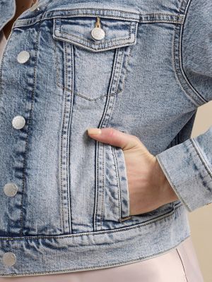 Women's Cropped Denim Jacket in Daydreaming alternative view 3